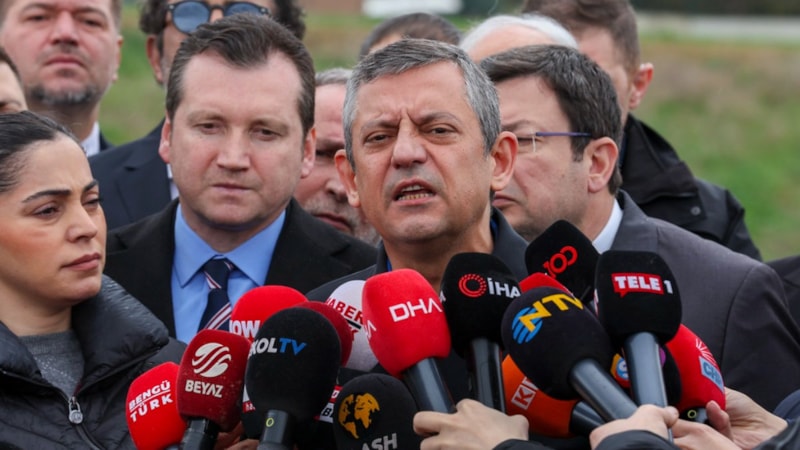 Özgür Özel cezaevinde Ekrem İmamoğlu'nu ziyaret etti