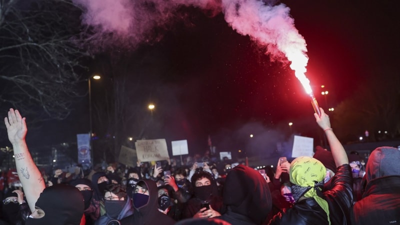 Grev çağrısı yapan Eğitim-Sen hakkında soruşturma başlatıldı