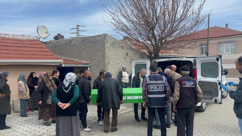 Eskişehir'de şüpheli ölüm: Cesedini annesi buldu