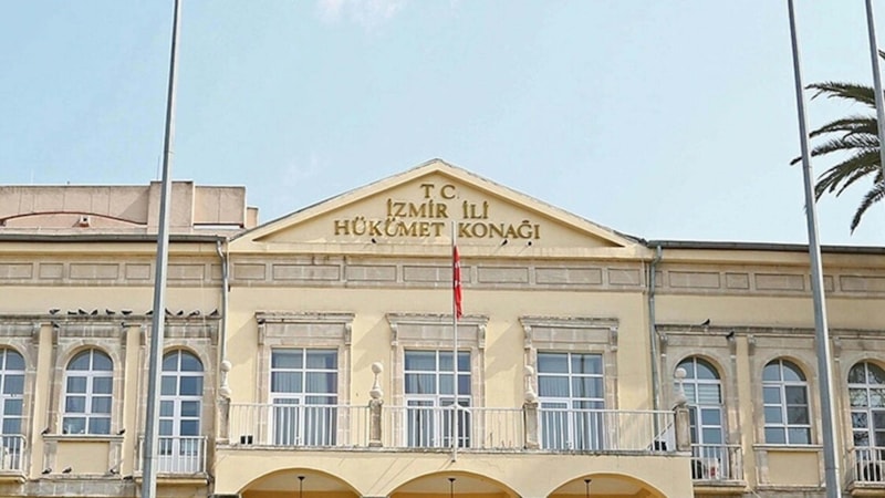 İzmir'de toplantı ve gösteri yasağı 4 gün uzatıldı