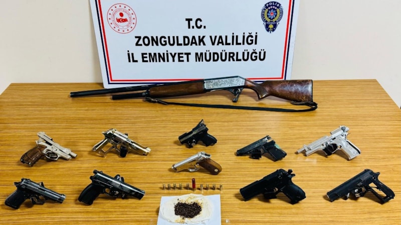 Zonguldak'ta kaçak silah operasyonunda adeta cephanelik bulundu