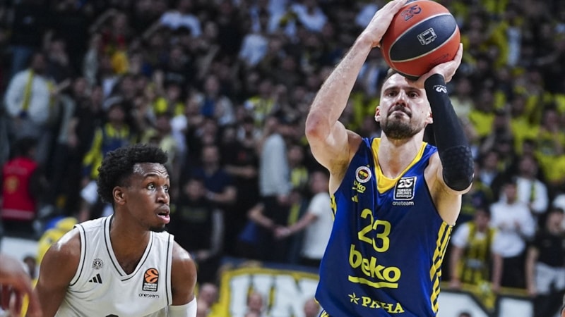 Paris Basketbol'u yenen Fenerbahçe adını play-off'a yazdırdı