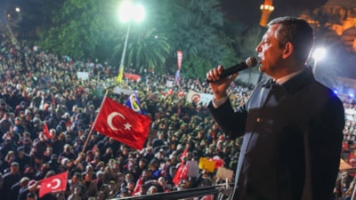 Özgür Özel İstanbul Valisi Davut Gül'ü  tehdit etti