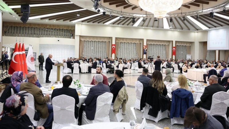 Bakan Güler: Terör örgütü PKK koşulsuz olarak silahlarını teslim etmelidir