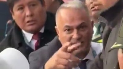 Bolivya Futbol Federasyonu Başkanı Costa taraftarla kavga etti