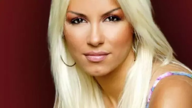 'Yıkılıyor' şarkısıyla ünlenmişti! Şarkıcı Ayça Tekindor yıllar sonra görüntülendi