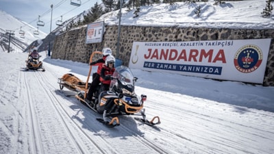 Palandöken'de kış güvenliğini sağlayan JAK Timleri, 7/24 görevde