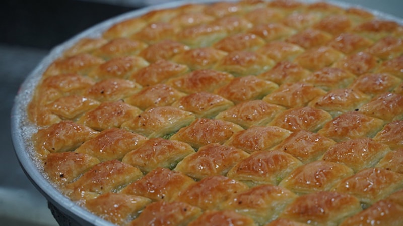 Ramazan Bayramı'nda Gaziantep'te baklava üretimi katlandı