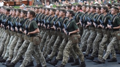 2026’da başlıyor! O ülkede artık yalnızca erkekler değil kadınlarda askere alınacak