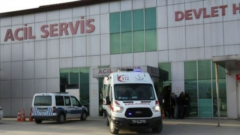 Sakarya'da elektrik akımına kapılıp 2 metre yüksekten düştü