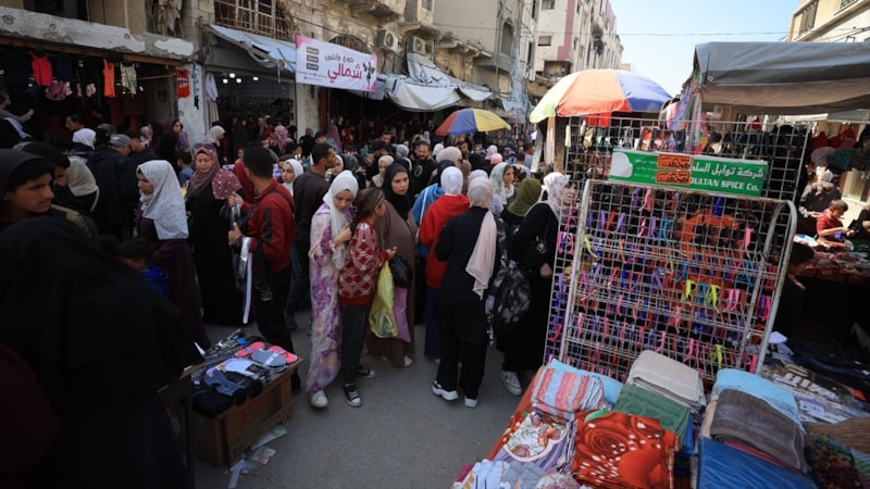 Gazze'de İsrail saldırıları gölgesinde Ramazan Bayramı hazırlıkları