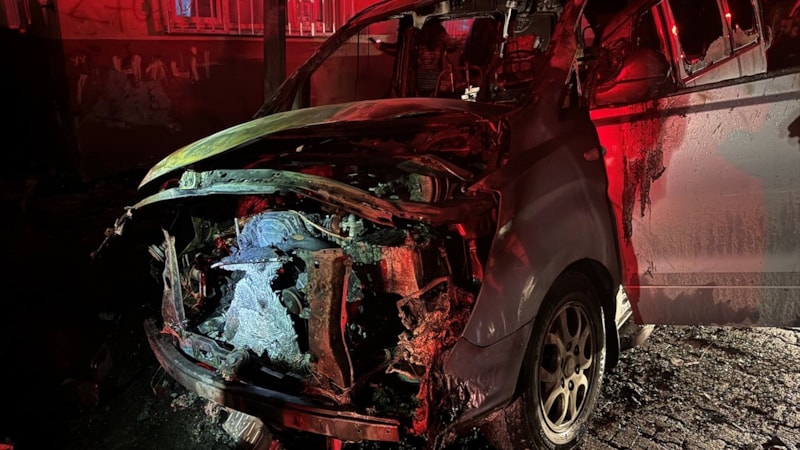 İstanbul'da yanan 6 araç kullanılamaz hale geldi