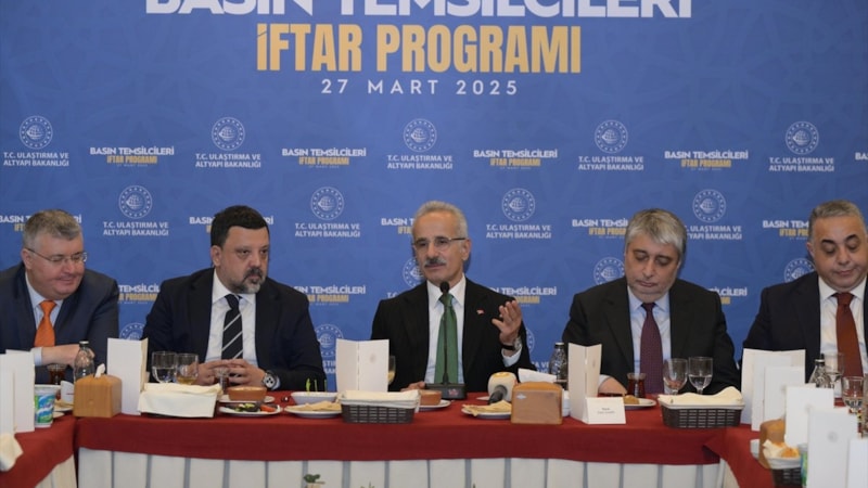 Abdulkadir Uraloğlu'ndan sosyal medyada yaş açıklaması