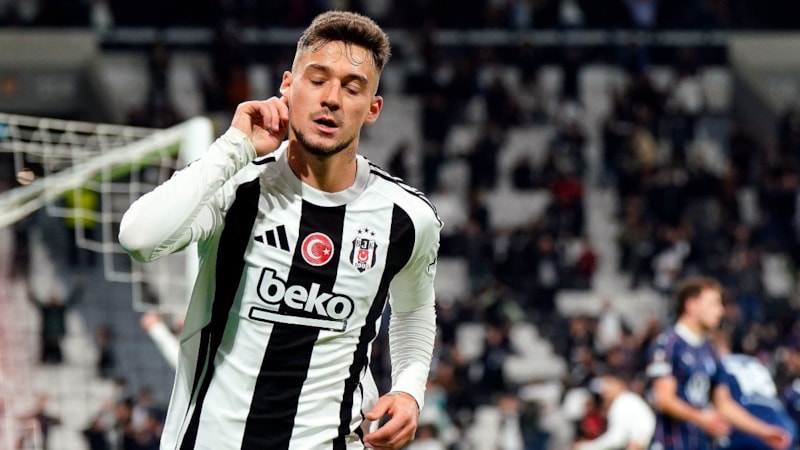 Ernest Muçi, Mario Gomez'in ardından ilk peşinde!