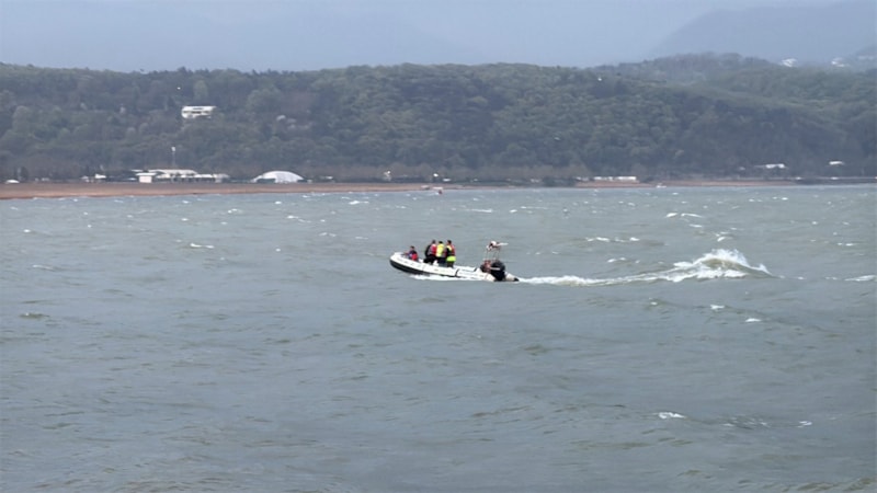 Sapanca Gölü'nde şiddetli rüzgar kanoyu alabora etti