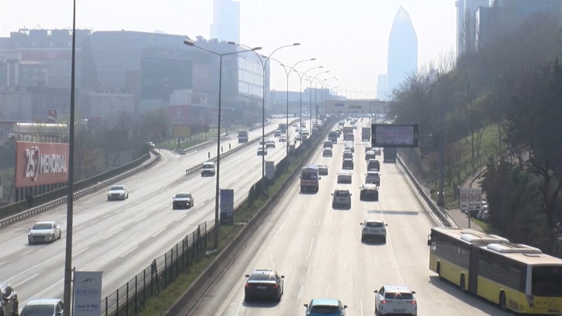 İstanbul'da 9 günlük bayram tatilinin ilk gününde yollar boş kaldı