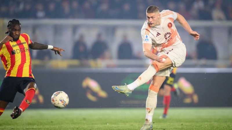 Lecce'yi yenen Roma'nın yenilmezlik serisi 14 maça çıktı