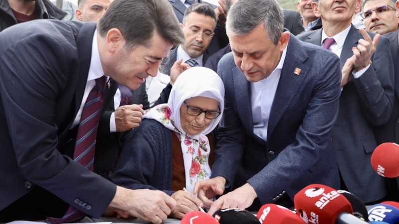 Özgür Özel, İmamoğlu için imza kampanyası başlattı