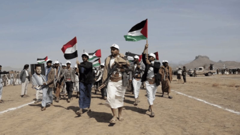 Husiler İsrail'in havalimanına saldırdı