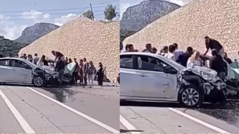 Mersin'de 3 otomobilin karıştığı kazada 10 kişi yaralandı