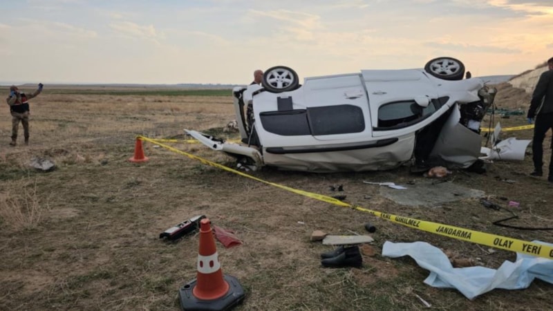 Bitlis'te bayramlaşmadan dönen muhtar kazada öldü