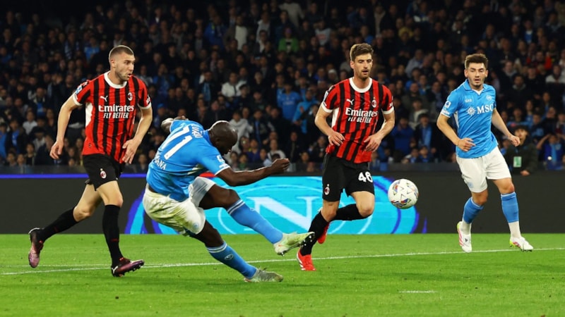 Napoli, Milan'ı eli boş gönderdi