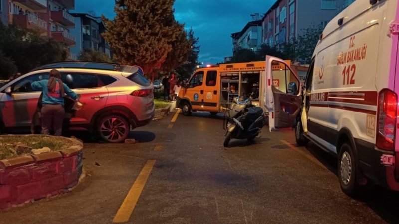 Aydın'da yola savrulan motosikletli otomobilin altında kalarak öldü