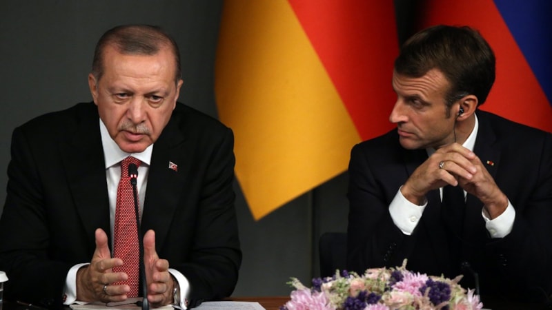 Emmanuel Macron, Cumhurbaşkanı Erdoğan ile telefonda görüştü