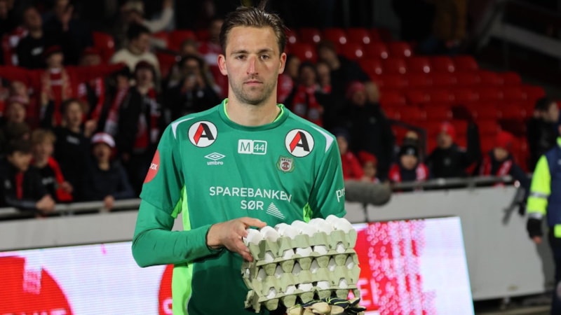 Norveç Ligi'nde maçın oyuncusu seçilen kaleciye yumurta ödülü verildi
