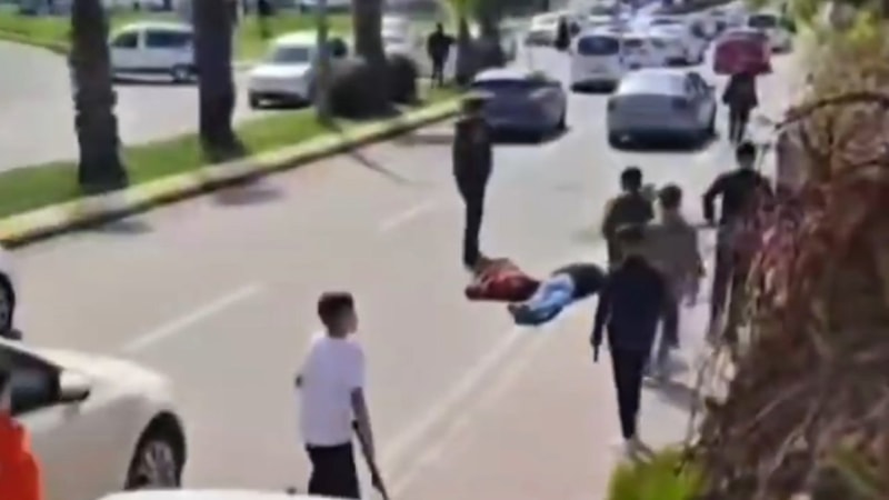 Şanlıurfa'da yolda yürüyen 2 kardeş, silahlı saldırı kurbanı