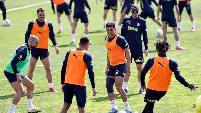 Fenerbahçe, Galatasaray maçının hazırlıklarını sürdürdü