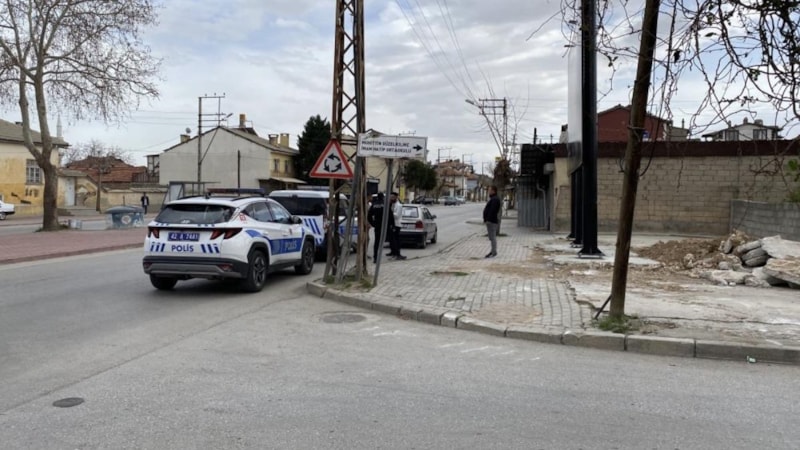 Konya'da ateşlenen kurşun yoldan geçen sürücüyü yaraladı