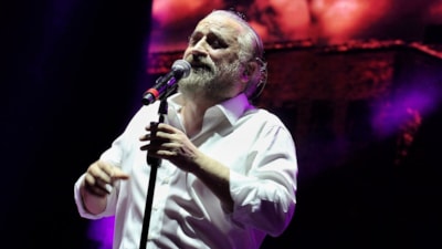 KKTC'de ölen şarkıcı Volkan Konak'ın cenazesi Türkiye'ye gönderildi