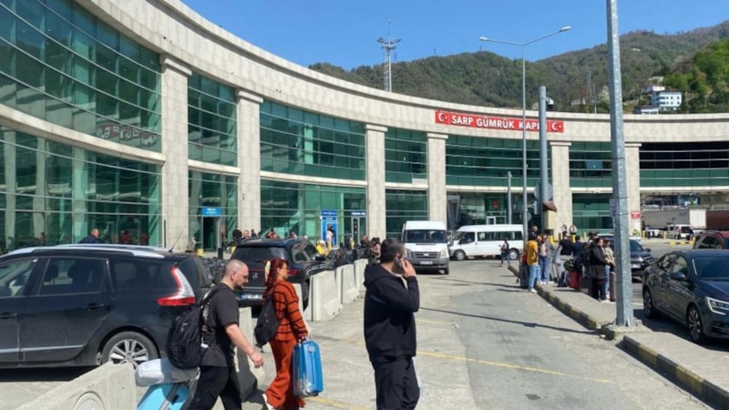 Gürcistan sınırında bayram yoğunluğu