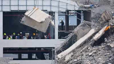 Tayland'da çok katlı bina çöktü: 11 ölü 9 yaralı