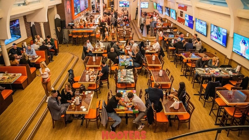 Ünlü gıda devi iflas ile burun buruna geldi! Onlarca restoran satışa çıkıyor