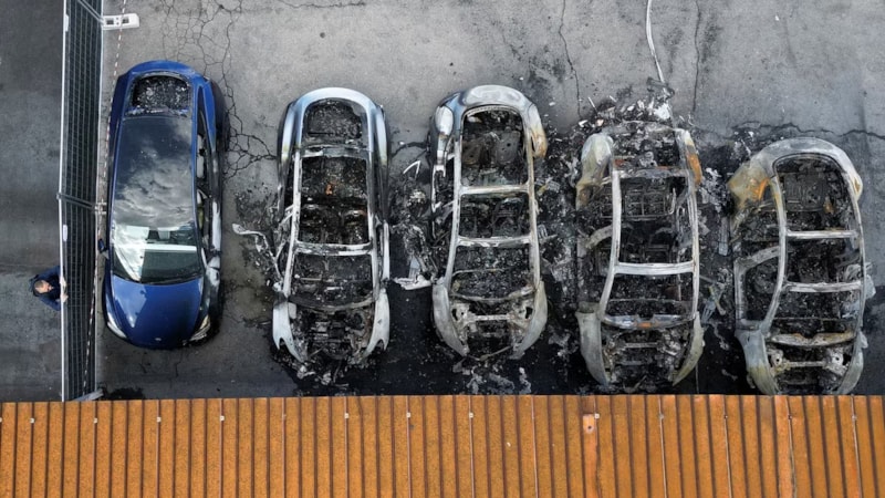 ABD'de Tesla'yı boykot edenlere tutuklama kararı