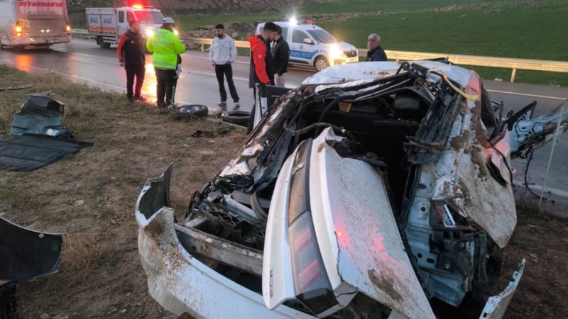 Batman'daki kazada otomobil takla attı