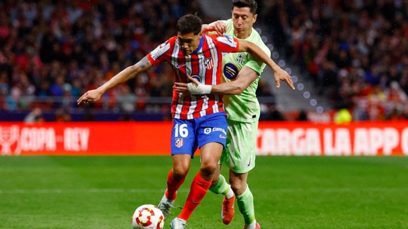 Atletico Madrid'i yenen Barcelona tur atladı