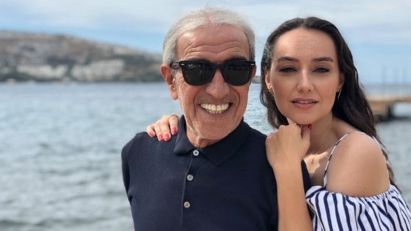 Vefatının 1'inci ayı! Edip Akbayram'ın kızı Türkü Akbayram'dan duygusal paylaşım
