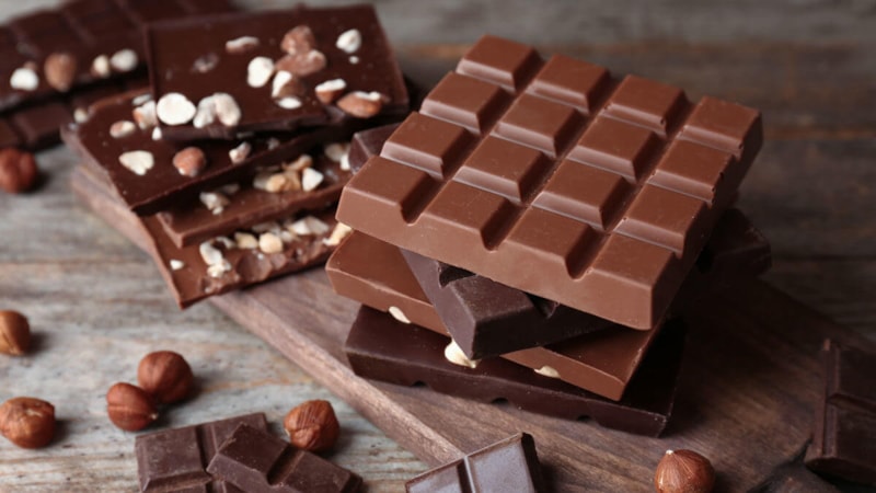 Raflardan kalkıyor! Ünlü çikolata markasında metal parçacıkları tespit edildi