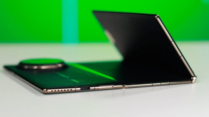 Samsung, 4 kez katlanabilen bir telefon üzerinde çalışıyor