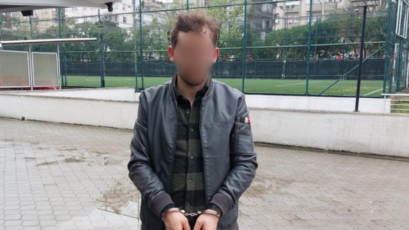 Samsun'da polis araçlarına çarpan alkollü sürücü yakalandı