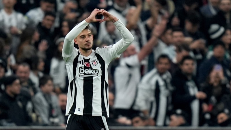 Ernest Muçi, gol sayısını 7’ye çıkardı