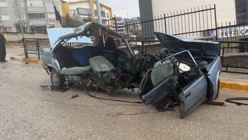 Tokat'ta kaza yapan Tofaş ikiye ayrıldı