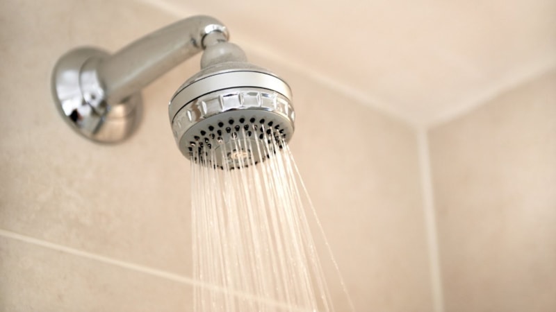 Duş yasağı getirildi: Borulara bakteri yayıldı!