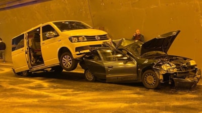 TEM'de 8 araç birbirine girdi: 8 yaralı