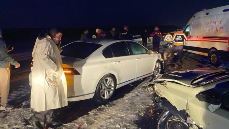 Aksaray’da 12 aracın karıştığı zincirleme kaza: 10 yaralı