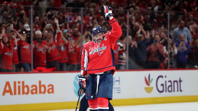 Alexander Ovechkin, NHL'de 26 yıllık rekoru egale etti