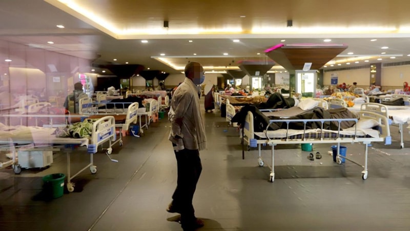 Hindistan'da ölü kertenkeleden zehirlenen 65 öğrenci hastaneye kaldırıldı